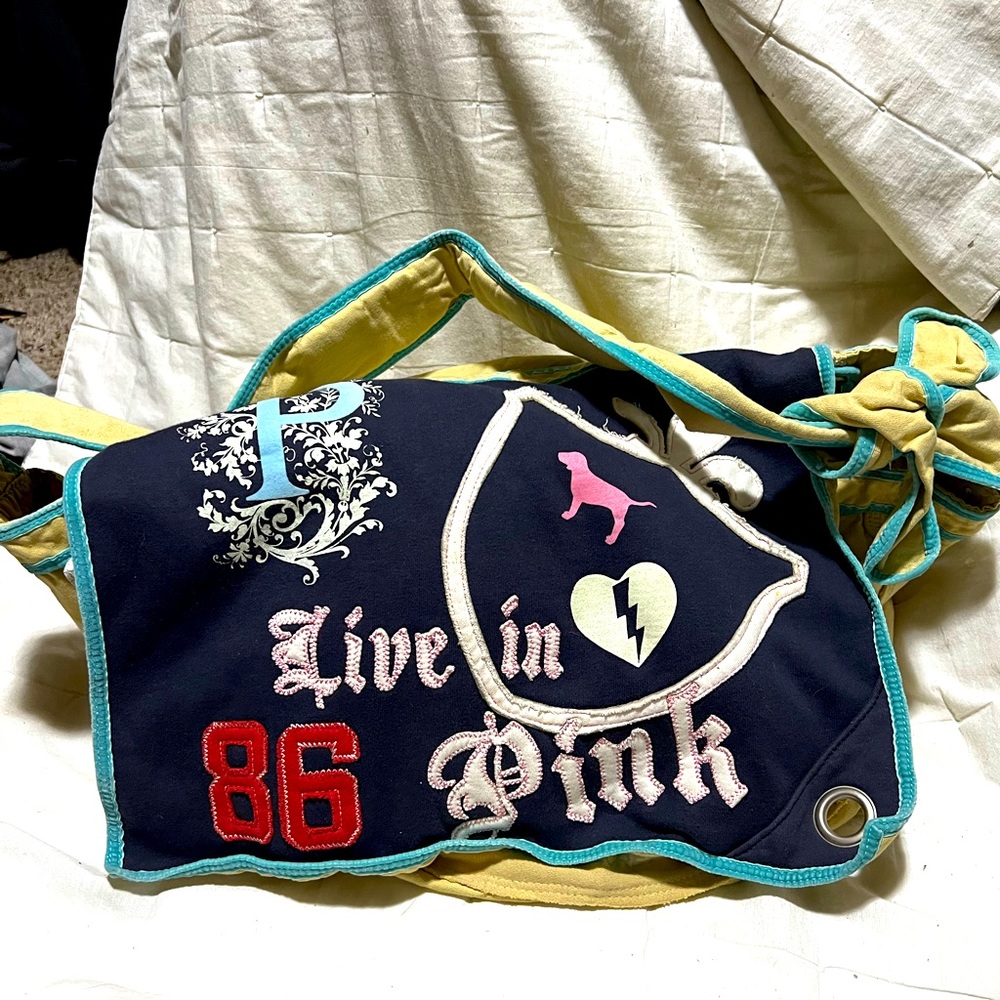 NWT*PINK Large Newsboy Messenger Bag * New* Victorias Secret